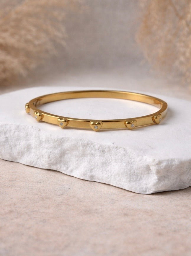 Bracelet orné de coeur